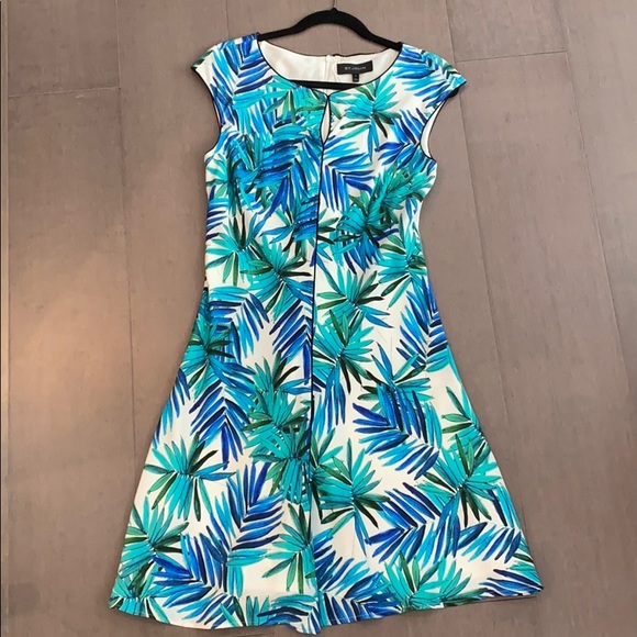 Gorgeous St. John’s Palm Dress 🌿 - Picture 1 of 9